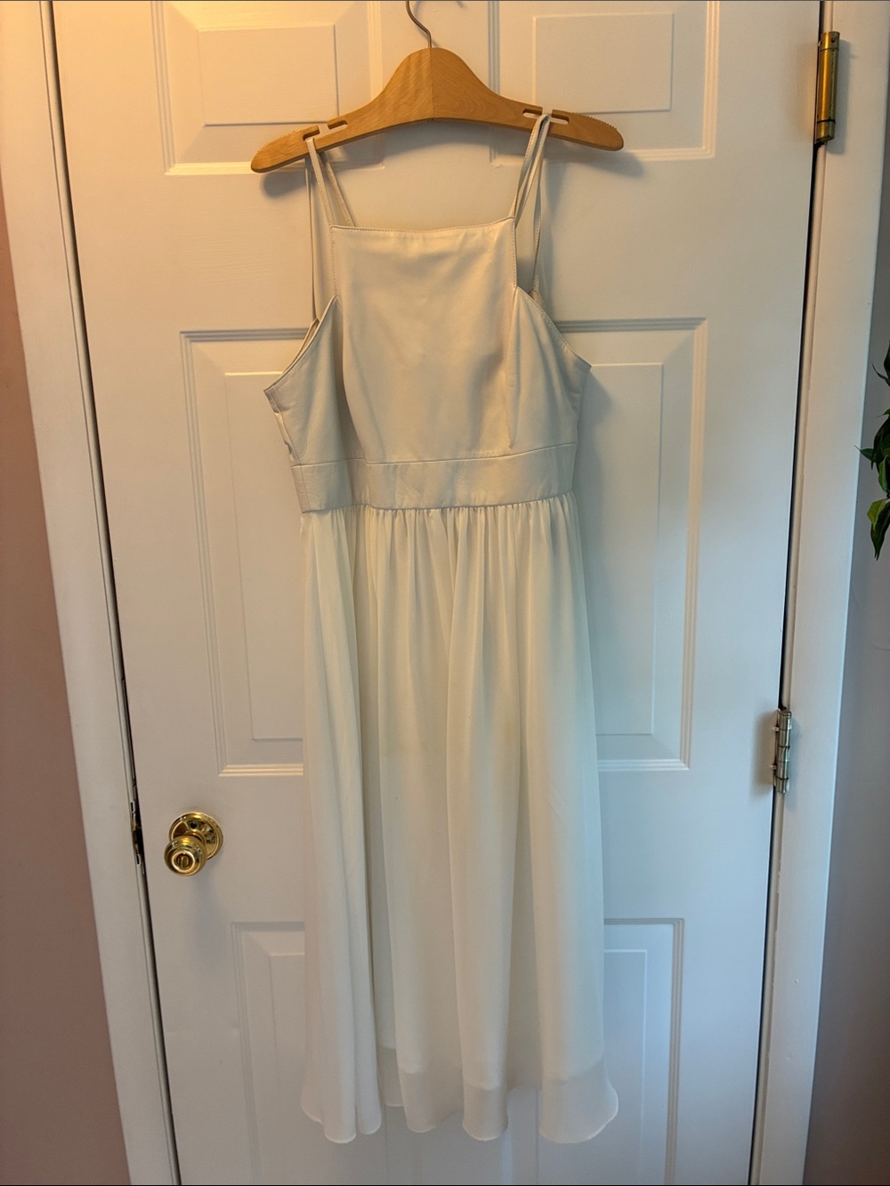 Banana Republic White Spaghetti-Strap genuine leather Chiffon Dress